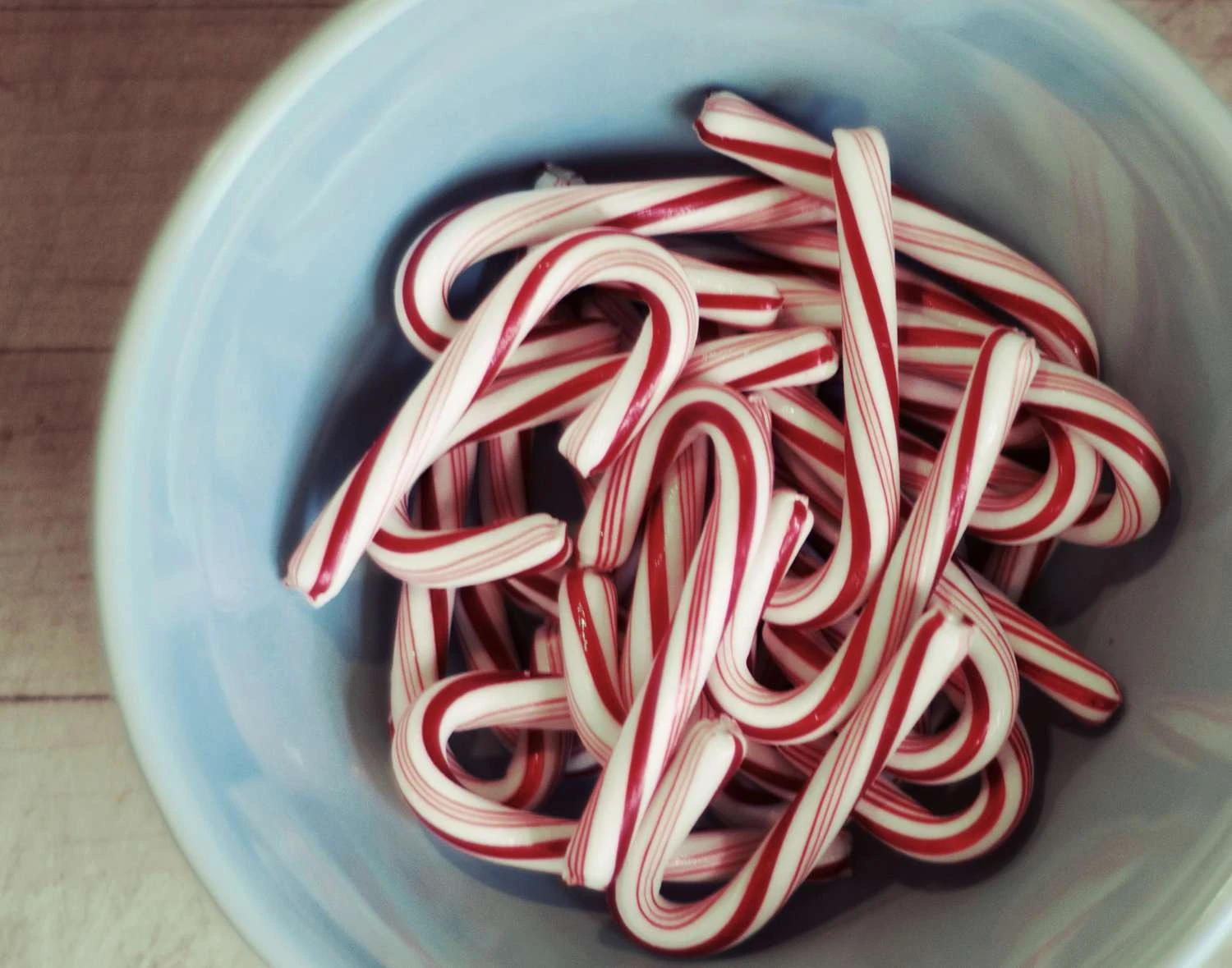 Sweet Candy Shop -Sweet Candy Shop candy canes in blue bowl 1402863