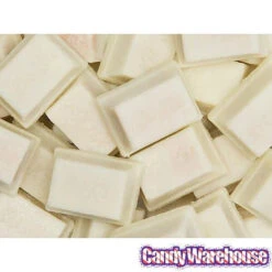 White Chocolate Kit Kat Minis Candy: 7.6-Ounce Bag -Sweet Candy Shop white chocolate kit kat minis candy 7 6 ounce bag candy warehouse 3 0465a26c d783 4fd5 aa90 7f8f175c8427